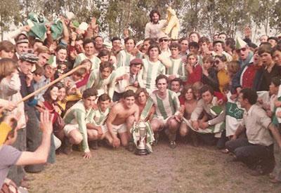 Festejo tras conseguir el campeonato en el 73